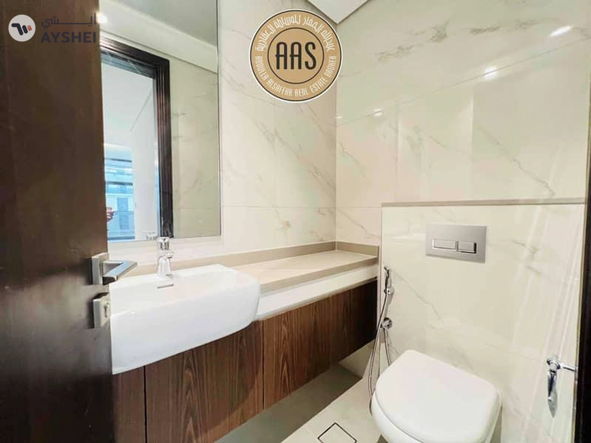 Prime Location || Luxurious 2 Bedroom Hall || Balcony || In 120K Only-10-10