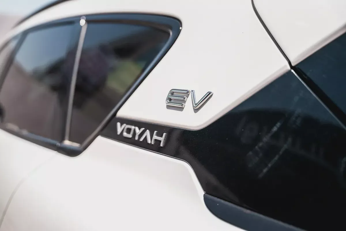 Voyah Free EREV 2025 GCC 1.5L Turbo Plug-in Hybrid Low Mileage-4-4