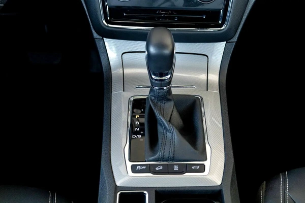 AED 800 Monthly l MG RX5 Luxury 2.0L l Zero Down Payment l 1 year Warranty