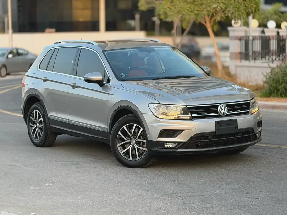 2018 Volkswagen Tiguan SEL 2.0L - Excellent Condition!-2-2