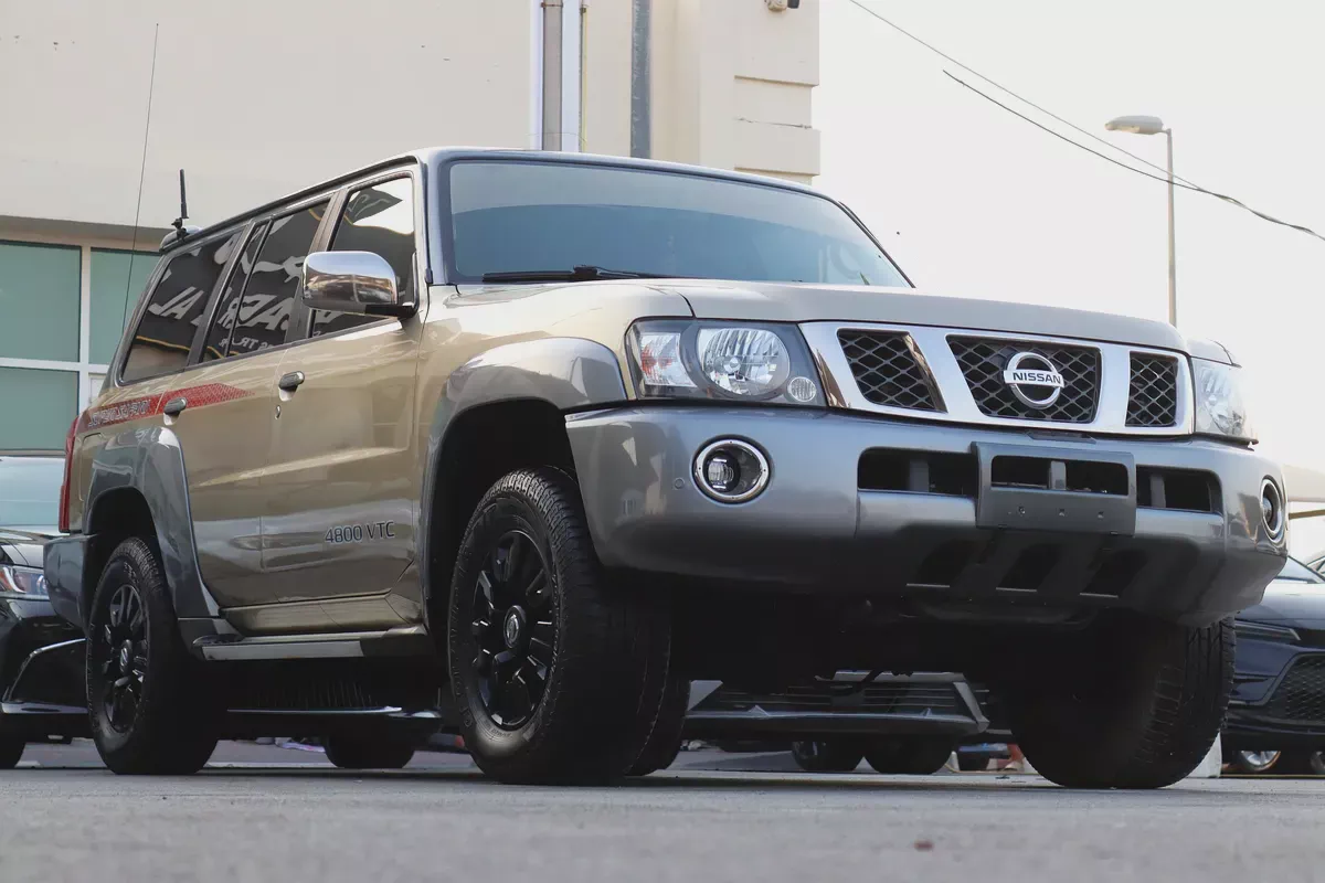 Nissan Super Safari 2018 Gold-2-2