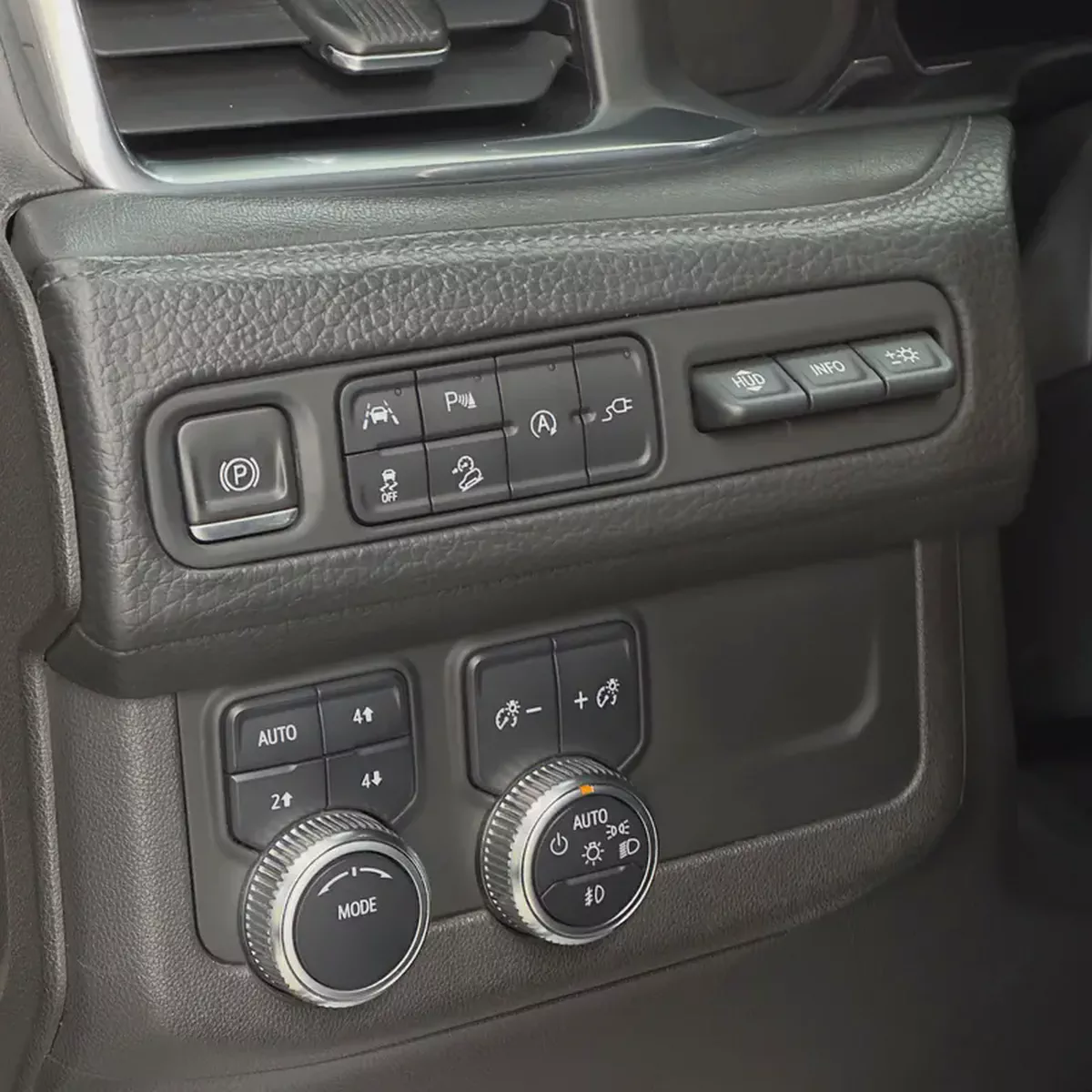 2021 GMC Yukon Denali-13-13