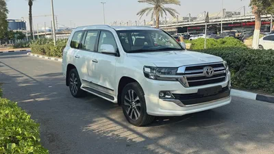 Toyota Land Cruiser 2019 GXR Grand Touring - GCC Specs - Excellent Condition-0
