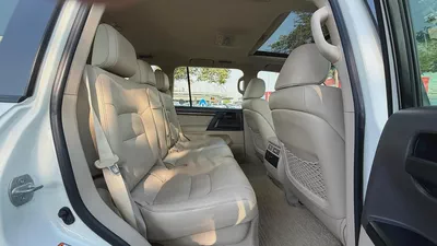 Toyota Land Cruiser 2019 GXR Grand Touring - GCC Specs - Excellent Condition-11
