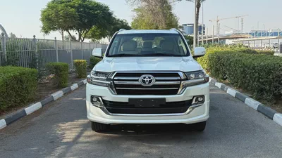 Toyota Land Cruiser 2019 GXR Grand Touring - GCC Specs - Excellent Condition-1