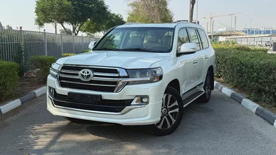 Toyota Land Cruiser 2019 GXR Grand Touring - GCC Specs - Excellent Condition-3