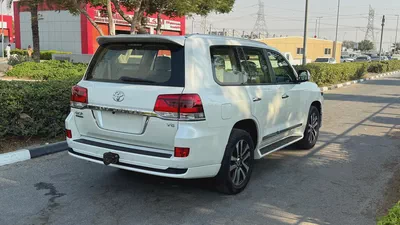 Toyota Land Cruiser 2019 GXR Grand Touring - GCC Specs - Excellent Condition-4