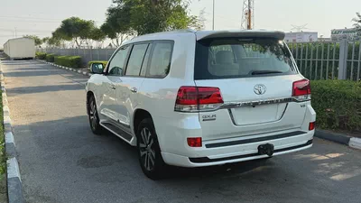 Toyota Land Cruiser 2019 GXR Grand Touring - GCC Specs - Excellent Condition-5