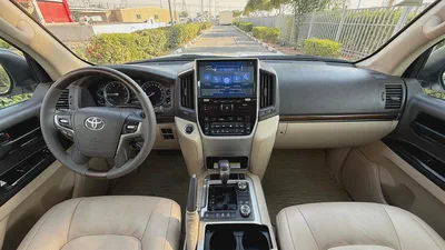 Toyota Land Cruiser 2019 GXR Grand Touring - GCC Specs - Excellent Condition-6