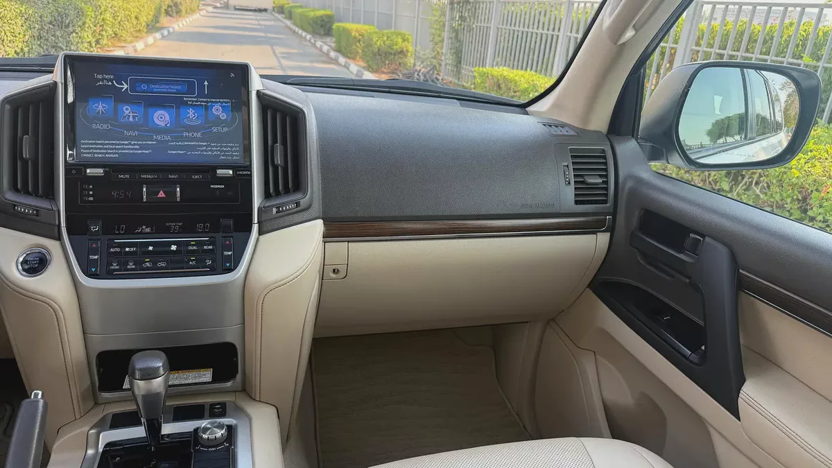 Toyota Land Cruiser 2019 GXR Grand Touring - GCC Specs - Excellent Condition-13-13