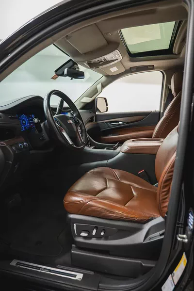 AED 1551 PM | CADILLAC ESCALADE PLATINUM 2020 | PRISTINE CONDITION | 1 YEAR WARRANTY | GCC-5