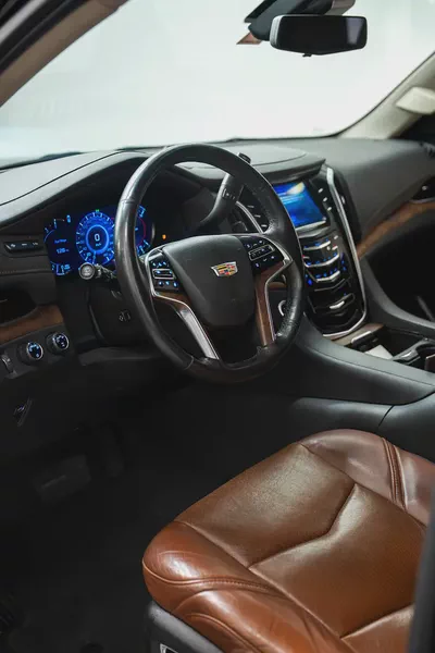 AED 1551 PM | CADILLAC ESCALADE PLATINUM 2020 | PRISTINE CONDITION | 1 YEAR WARRANTY | GCC-7