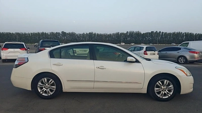 Nissan Altima SL 2011 - GCC Specs - Well Maintained-5