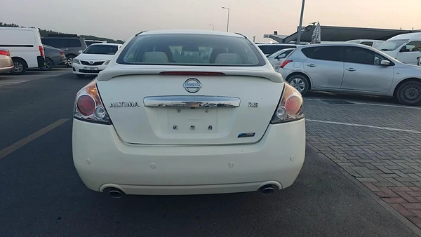 Nissan Altima SL 2011 - GCC Specs - Well Maintained