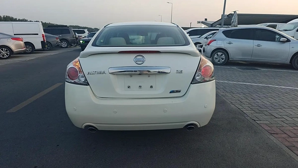 Nissan Altima SL 2011 - GCC Specs - Well Maintained