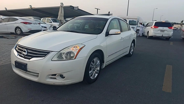 Nissan Altima SL 2011 - GCC Specs - Well Maintained