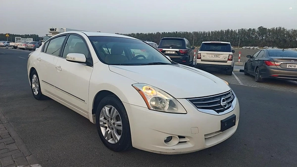 Nissan Altima SL 2011 - GCC Specs - Well Maintained
