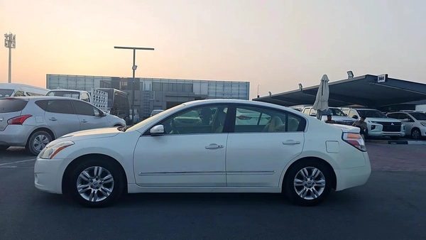 Nissan Altima SL 2011 - GCC Specs - Well Maintained