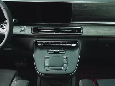 Dealer WARRANTY | GCC specs | 2026 Mercedes-Benz V300 AVANGARDE-15