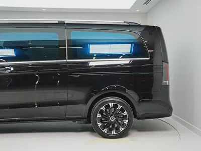 Dealer WARRANTY | GCC specs | 2026 Mercedes-Benz V300 AVANGARDE-6