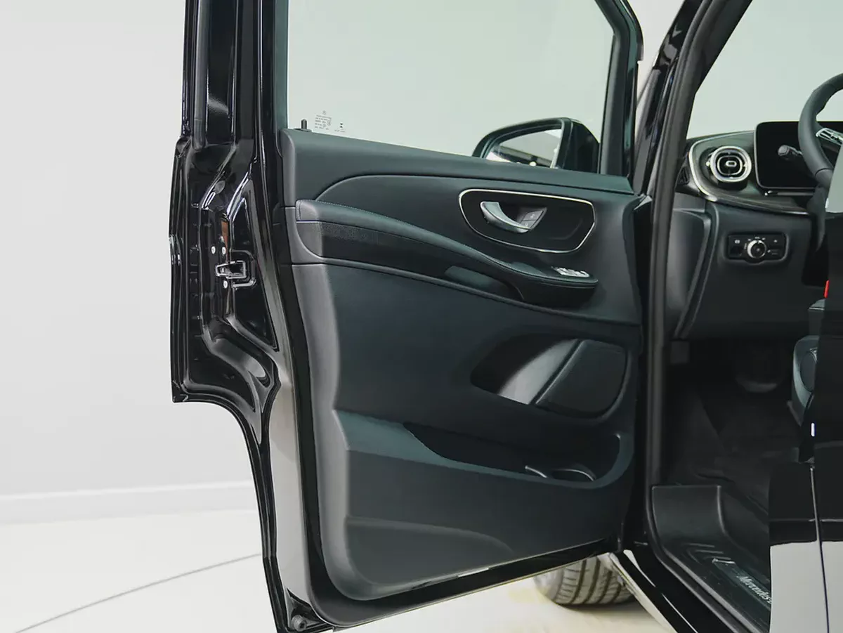Dealer WARRANTY | GCC specs | 2026 Mercedes-Benz V300 AVANGARDE-10-10