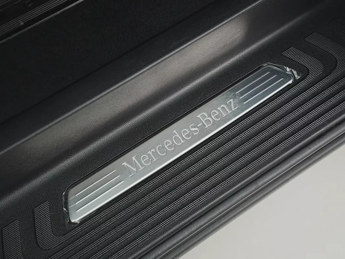 Dealer WARRANTY | GCC specs | 2026 Mercedes-Benz V300 AVANGARDE-18-18