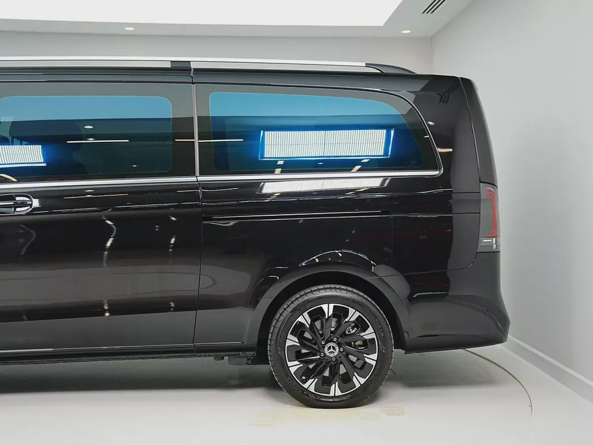 Dealer WARRANTY | GCC specs | 2026 Mercedes-Benz V300 AVANGARDE-6-6