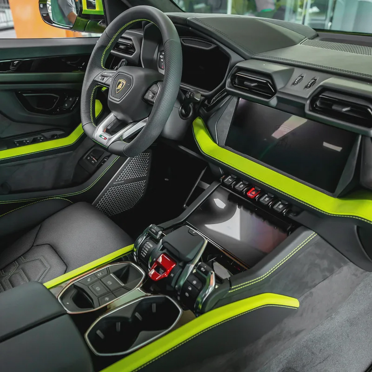 2025  LAMBORGHINI URUS SE  ( BRAND NEW )( ONE YEAR WARRANTY+ SERVICE )-9-9