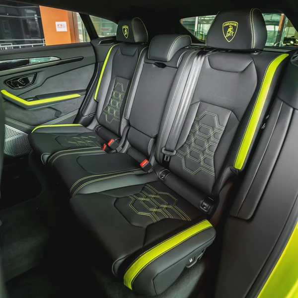 2025  LAMBORGHINI URUS SE  ( BRAND NEW )( ONE YEAR WARRANTY+ SERVICE )