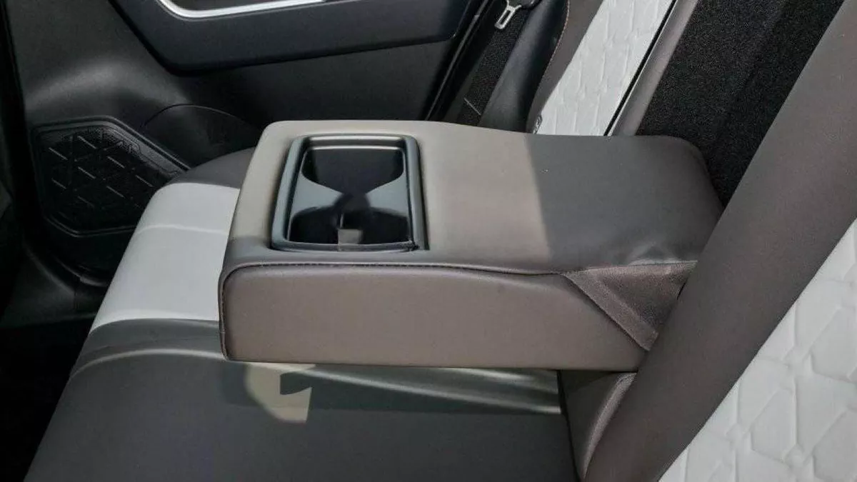 Toyota RAV4 ADVENTURE-V AWD 2.5L-18-0