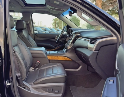 2017 GMC Yukon Denali XL, GCC Specifications (Rear Entertainment Package)-10