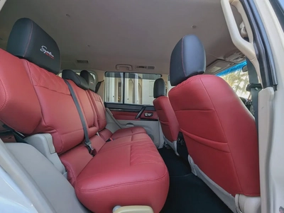 MITSUBISHI PAJERO 2015 GCC GLS MID OPTION IN EXCELLENT CONDITION-5