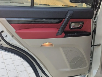 MITSUBISHI PAJERO 2015 GCC GLS MID OPTION IN EXCELLENT CONDITION-11
