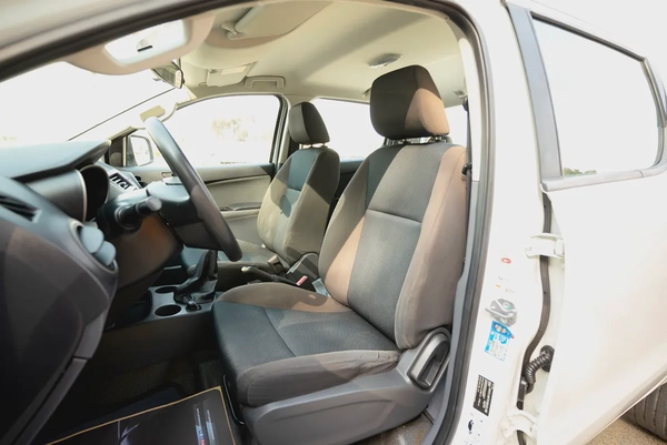 Mazda BT-50 | Double Cabin 4X4 | Manual | GCC Specs | Ref#M73264