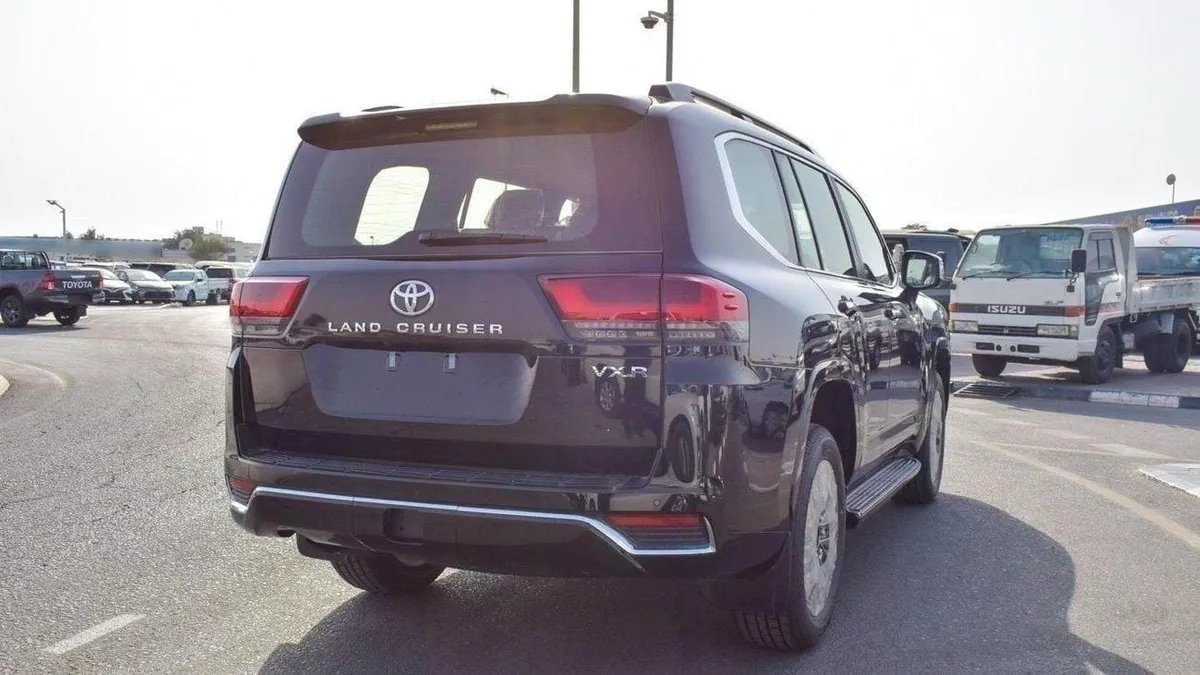 Toyota Land Cruiser VXR Toyota Land Cruiser VXR 3.3L Diesel 2025-6-0