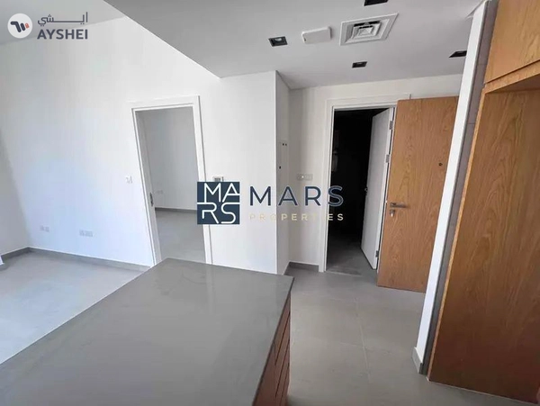 Luxurious brand new 1 BHK with all facilities available in Al mamsha