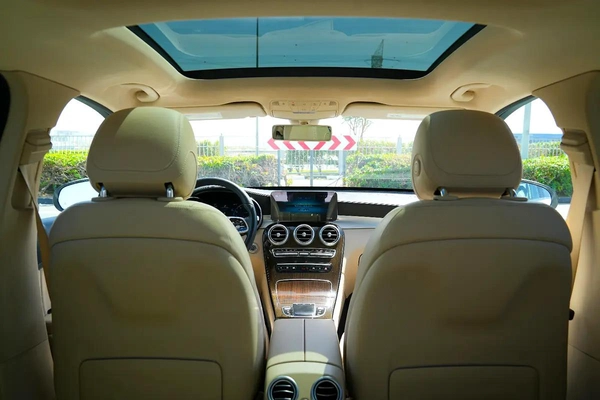 Mercedes-Benz GLC 300 4MATIC 2020 - American Specs