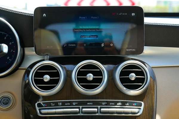 Mercedes-Benz GLC 300 4MATIC 2020 - American Specs