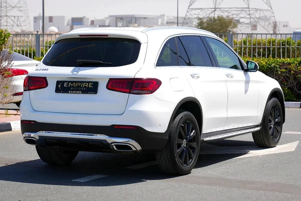 Mercedes-Benz GLC 300 4MATIC 2020 - American Specs