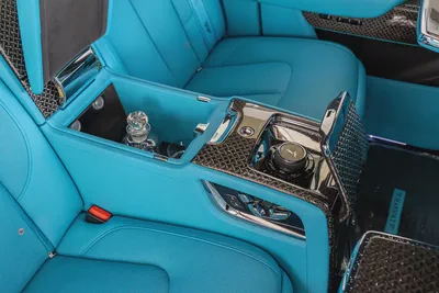 2026 Rolls-Royce Cullinan| Original Mansory with certificate | Full Carbon | Exclusive Blue Interior-15