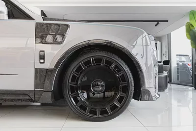 2026 Rolls-Royce Cullinan| Original Mansory with certificate | Full Carbon | Exclusive Blue Interior-7