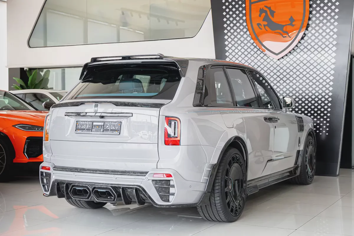 2026 Rolls-Royce Cullinan| Original Mansory with certificate | Full Carbon | Exclusive Blue Interior-3-3