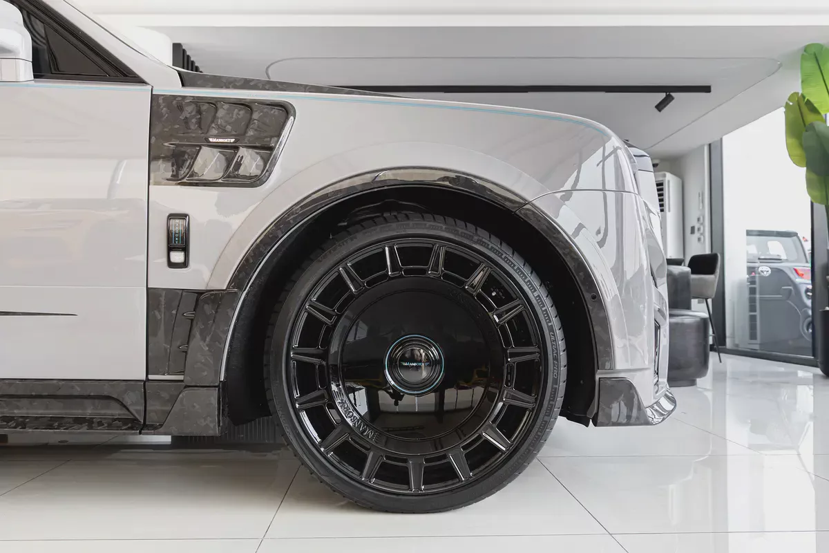 2026 Rolls-Royce Cullinan| Original Mansory with certificate | Full Carbon | Exclusive Blue Interior-7-7