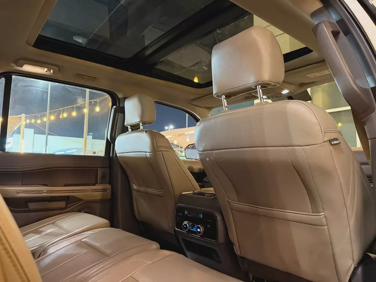 FORD EXPEDITION XLT 2019 GCC | ACCIDENTS FREE | ORIGINAL PAINT-14-14