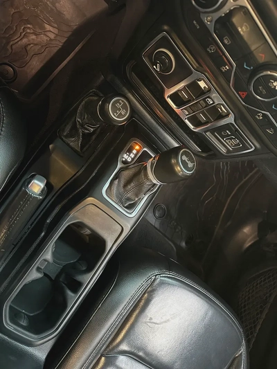 Jeep Wrangler Sahara Unlimited 2020 GCC Specs-14