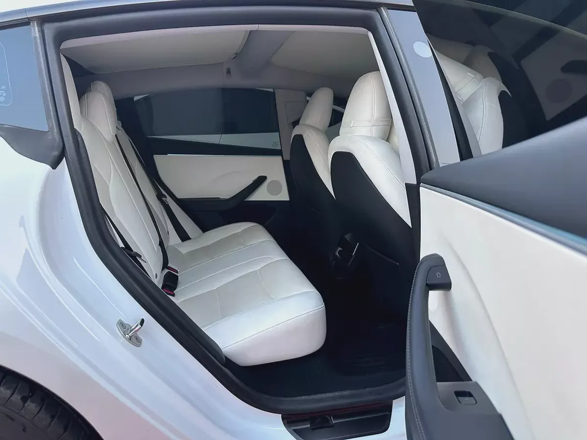 2024 Tesla Model 3 Long Range Dual Motor GCC Specs-9-9