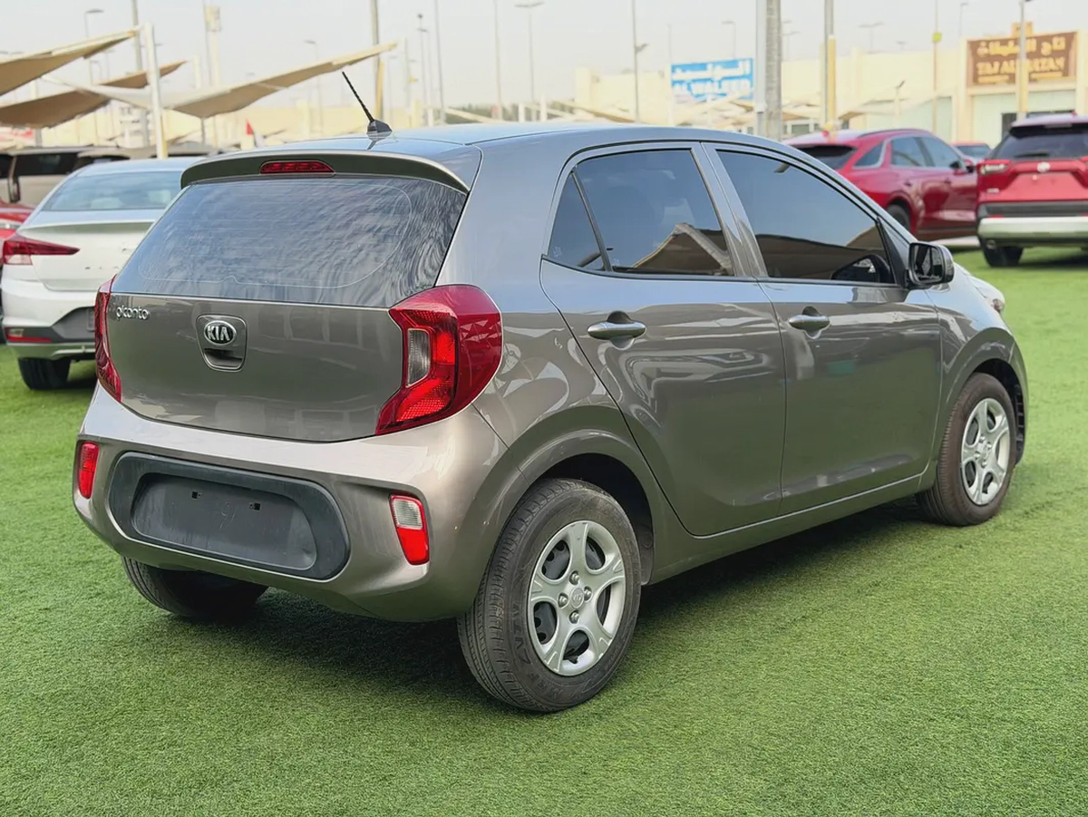 Kia Picanto Base 2019 - GCC—FREE ACCIDENT—LOW MILAGE—EXCELLENT CONDITION-4-4
