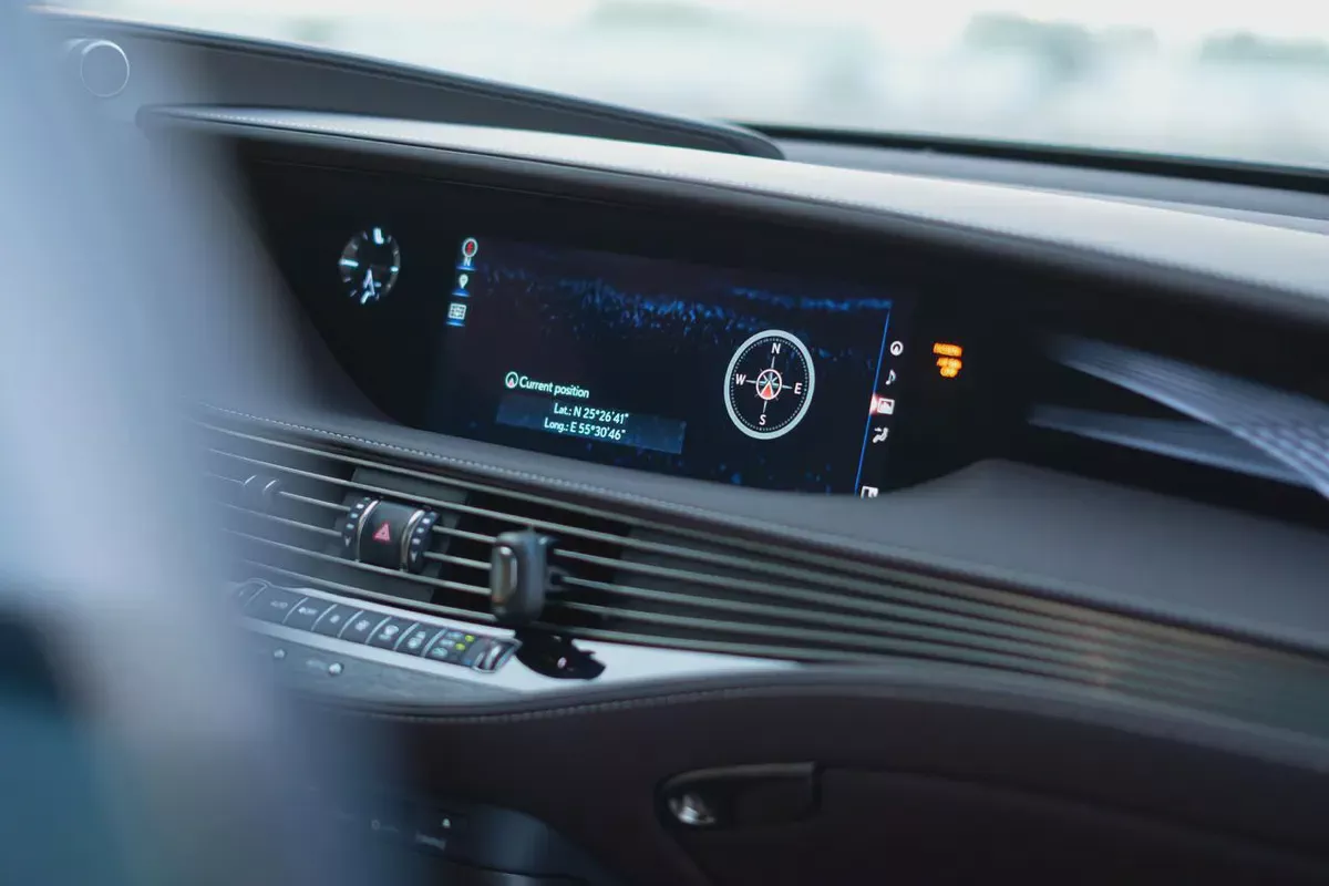 LEXUS LS 2020-13-13