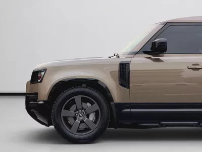 AGENCY WARRANTY & SERVICE CONTRACT UNTIL 2030  | LAND ROVER DEFENDER 110 HSE X-DYNAMIC | GCC SPECS-9