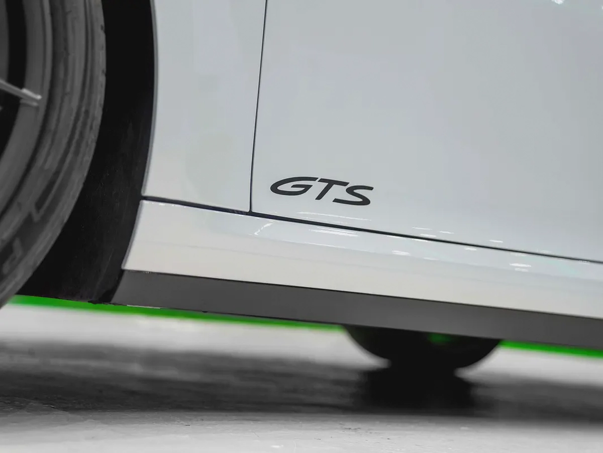 GTS BRAND NEW, WARRANTY, BOSE, SPORTS EXHAUST, REAR AXLE, PASM, SPORT DESIGN, CHRONO, CLUB LEATHER-17-17